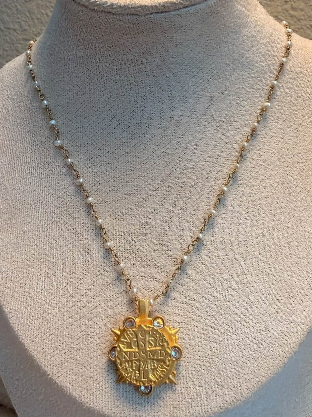 French Kande Pearl Necklace With Gold Pendant
